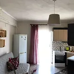 Summer House Close To The Sea @ Almiri, Apartment